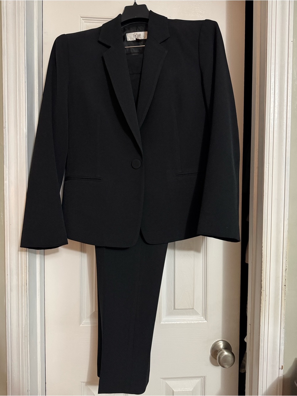 Le Suit Black Women's Two-Piece Blazer and Pants Set